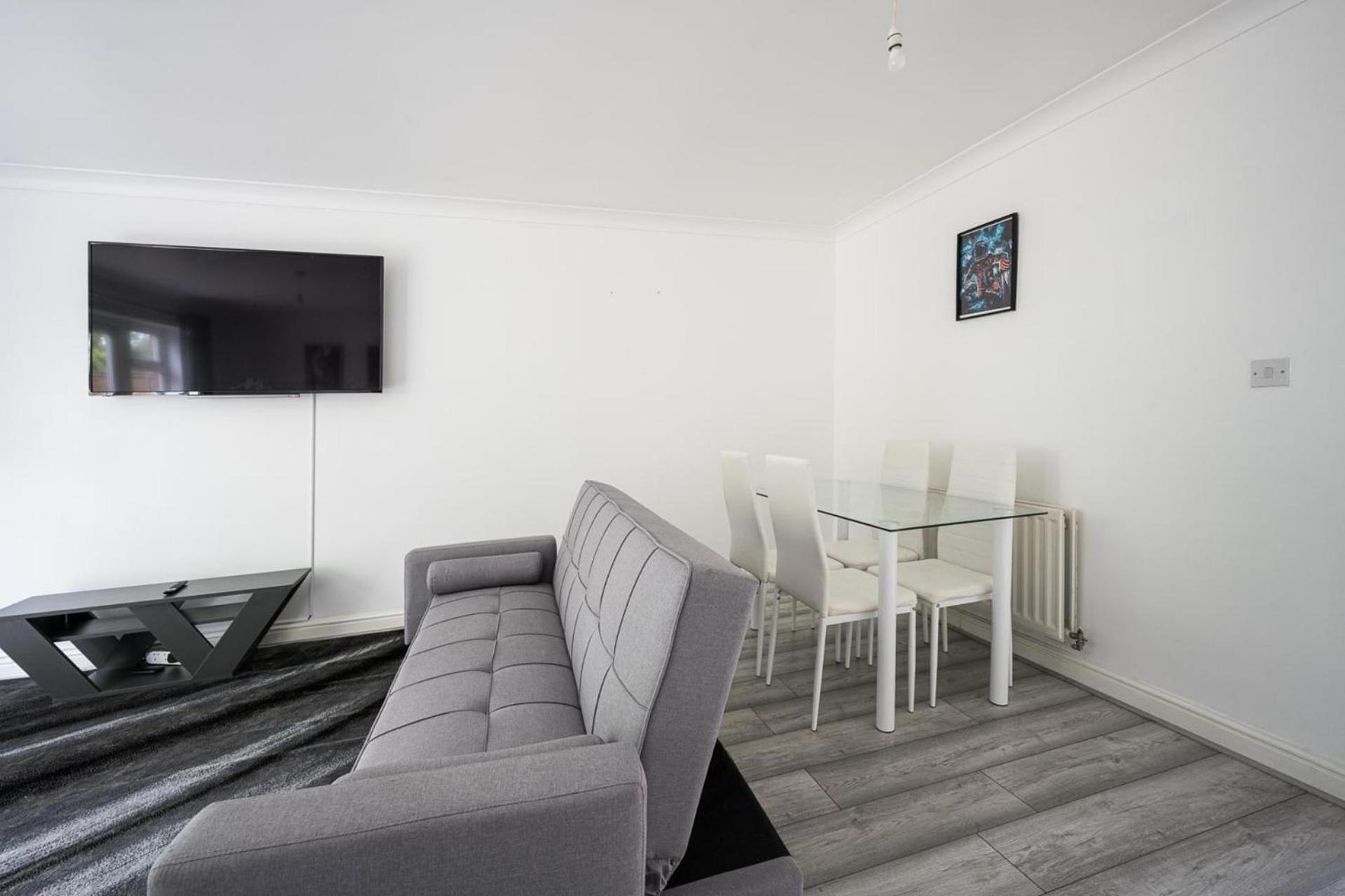 House-Sleeps7-Parking-Garden-Sportschannels Maidstone Exteriér fotografie